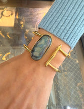 Load image into Gallery viewer, Tulle Cuff
