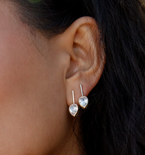 Load image into Gallery viewer, Aloise Earrings
