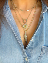 Load image into Gallery viewer, Feather Necklace
